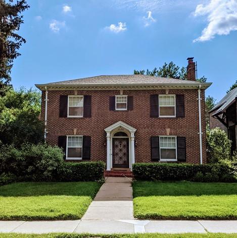 What Makes a Colonial Revival?