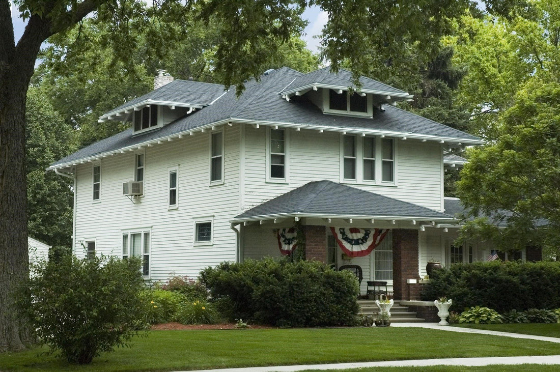 What Makes an American Foursquare? History, Color and Furniture Choices