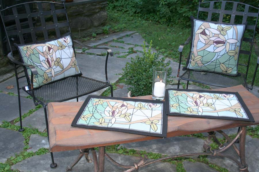 Flowers and Vines Placemat- Crystal Accent