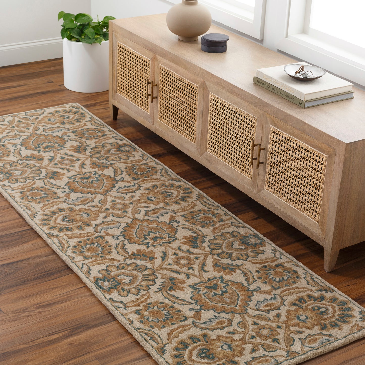 Mediterranean Mica Hand-Tufted Rug